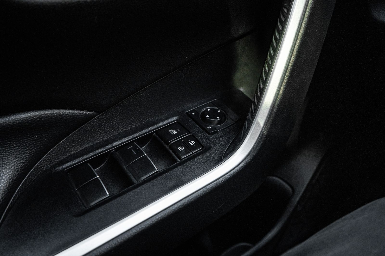 2020 Toyota RAV4 XLE PREMIUM AWD-23
