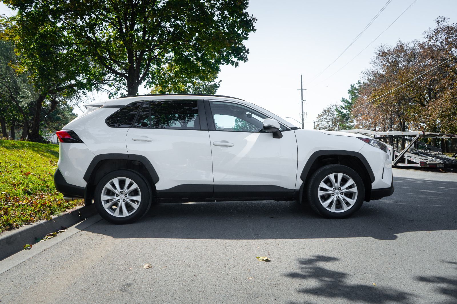 2020 Toyota RAV4 XLE PREMIUM AWD-3