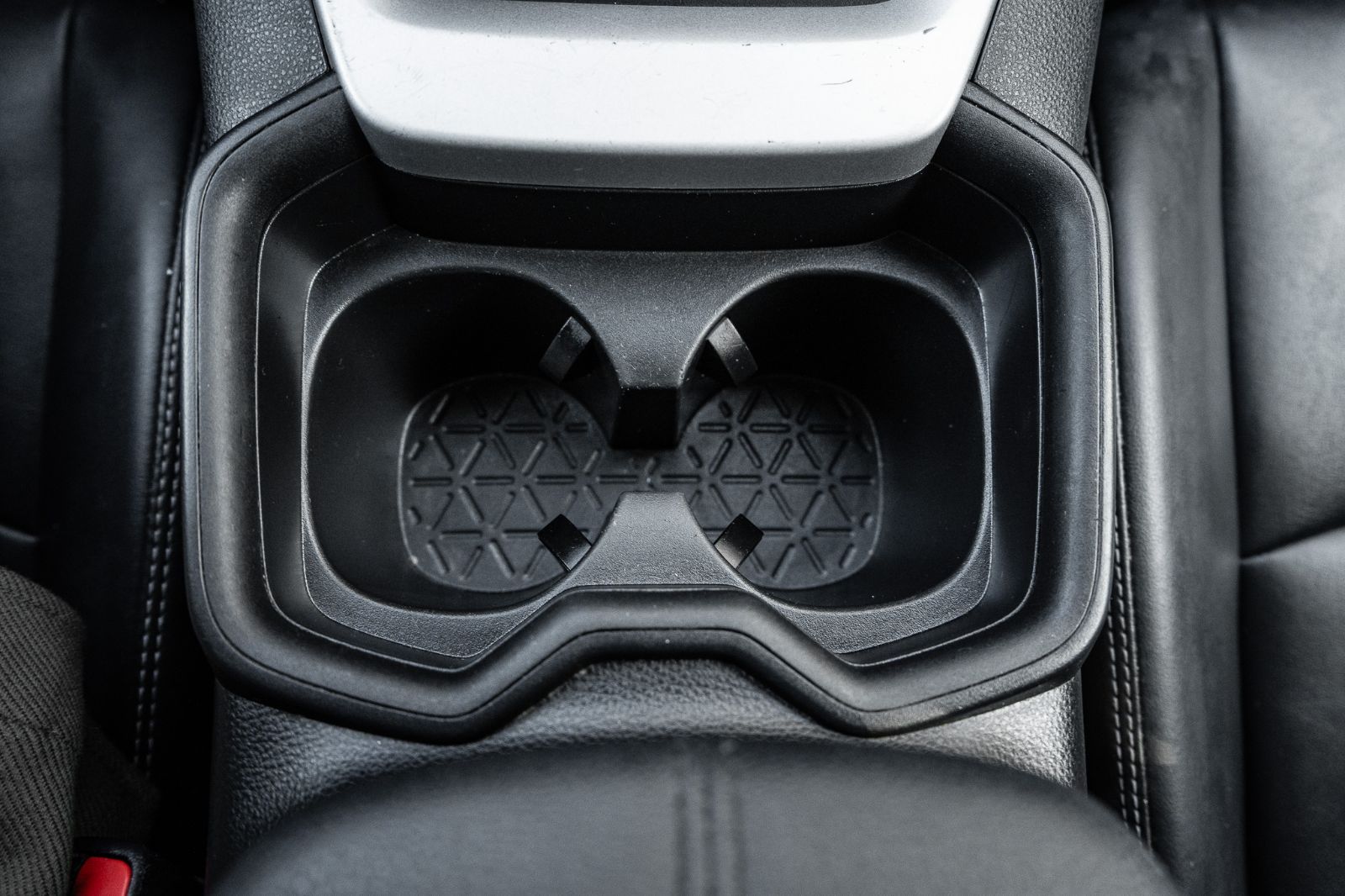 2020 Toyota RAV4 XLE PREMIUM AWD-18