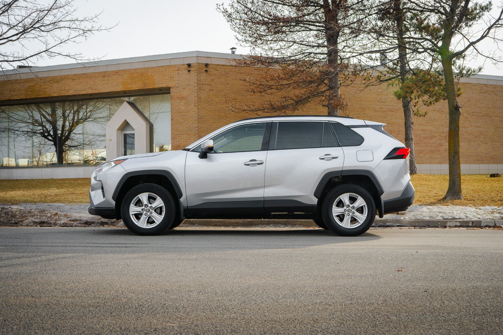 2021 Toyota RAV4 XLE-4