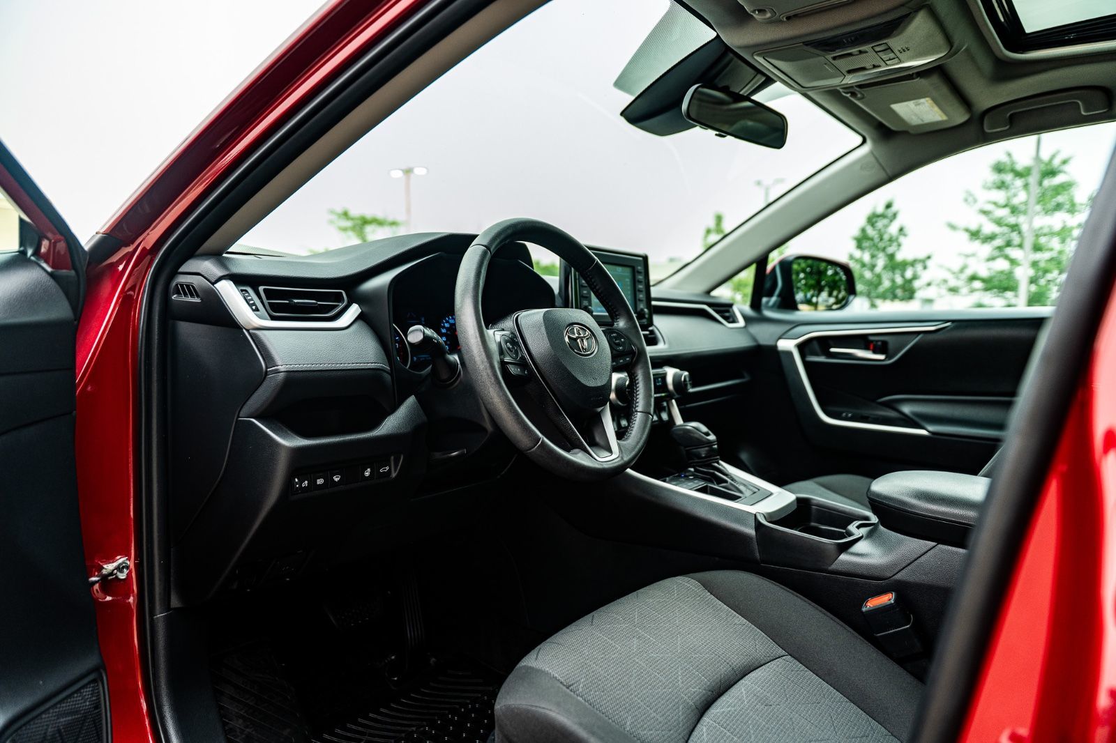 2021 Toyota RAV4 XLE-8