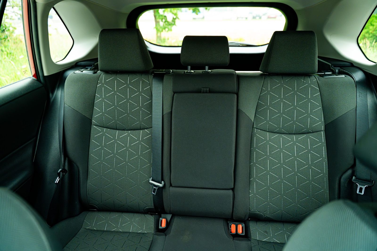 2021 Toyota RAV4 XLE-29