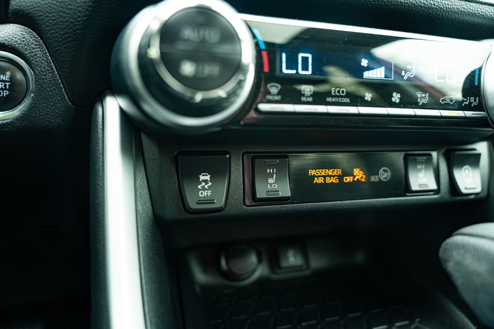 2021 Toyota RAV4 XLE-20