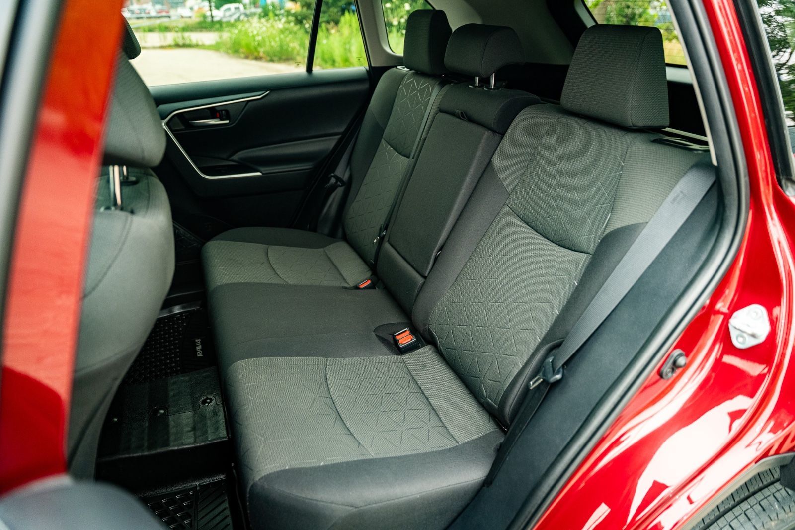 2021 Toyota RAV4 XLE-13