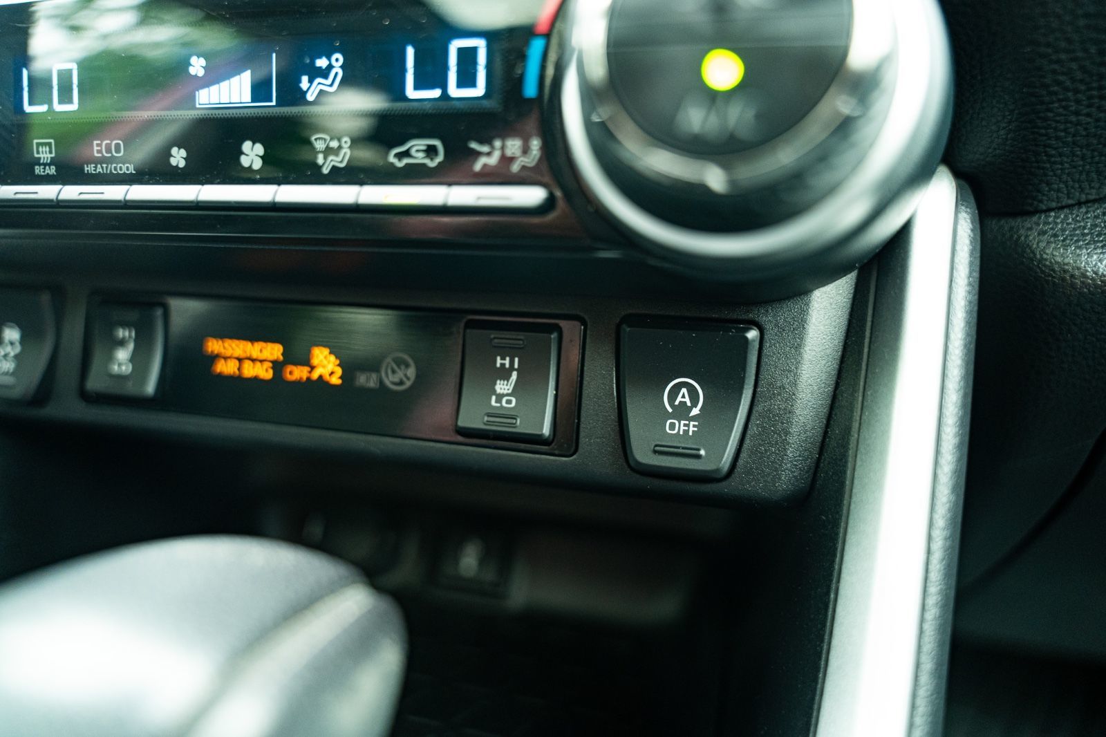 2021 Toyota RAV4 XLE-21