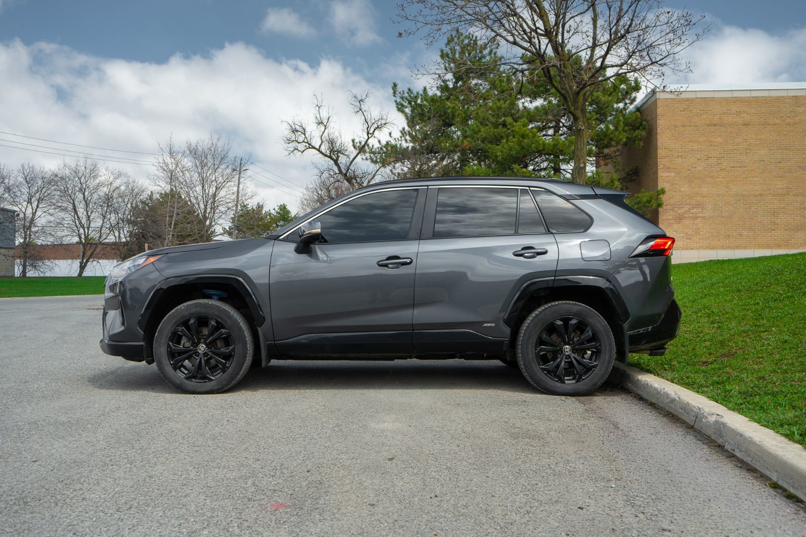 2024 Toyota RAV4 Hybrid SE UPGRADE AWD-5