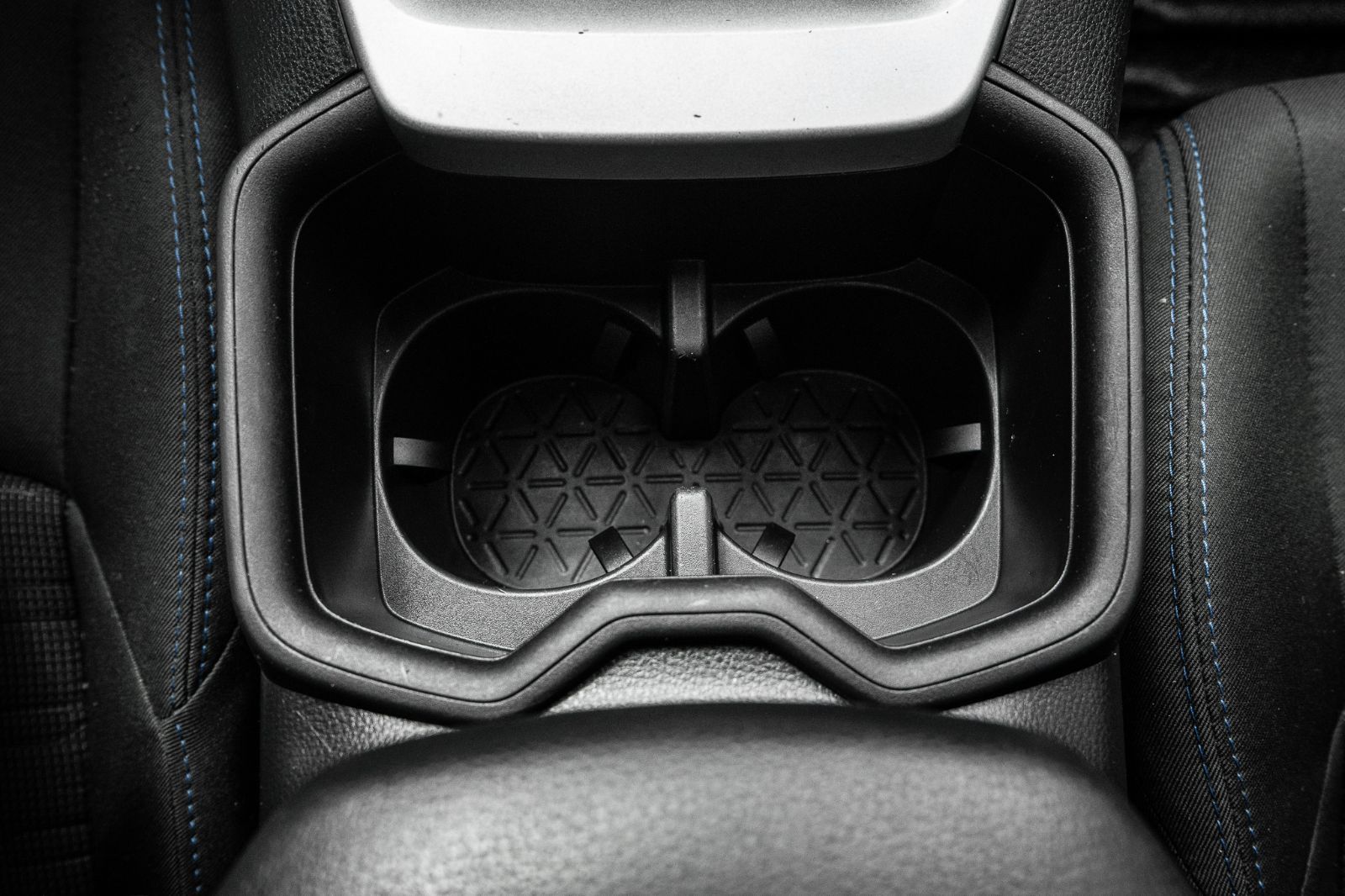 2024 Toyota RAV4 Hybrid SE UPGRADE AWD-19