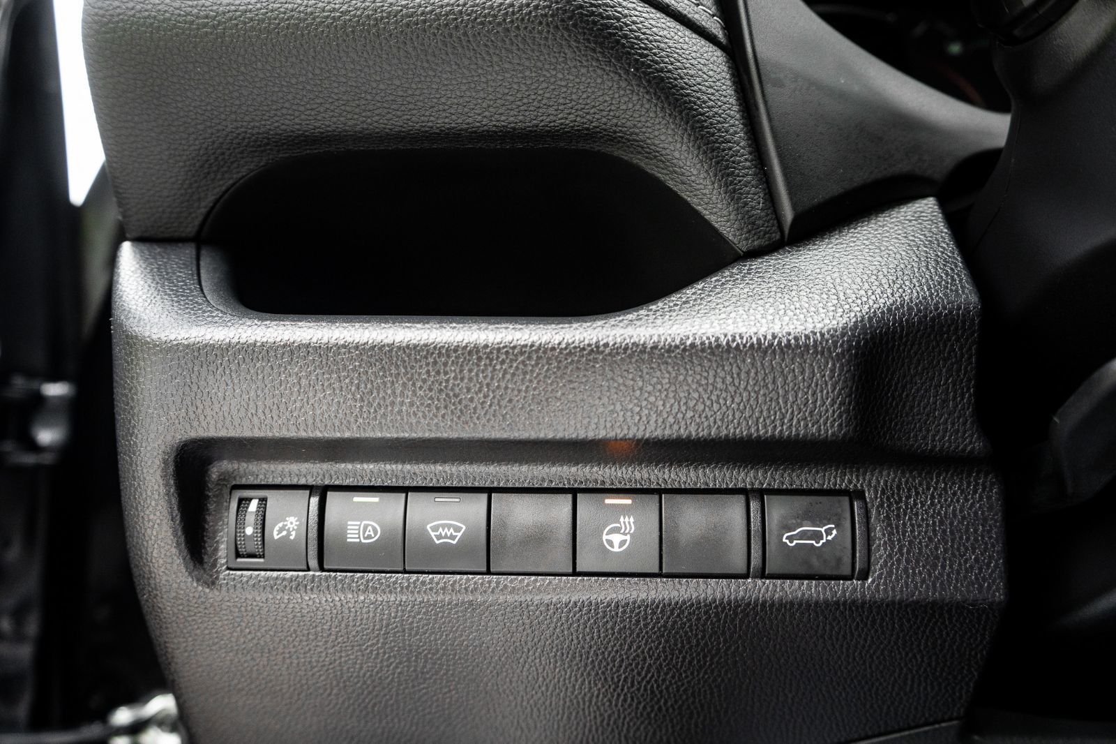 2025 Toyota RAV4 XLE PREMIUM-22