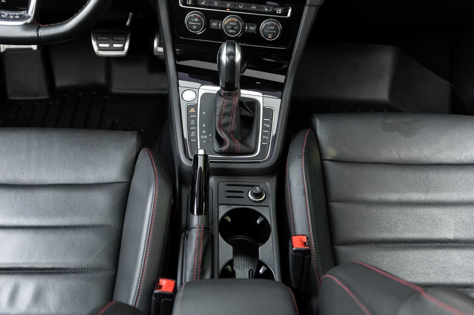 2021 Volkswagen Golf GTI Autobahn-19