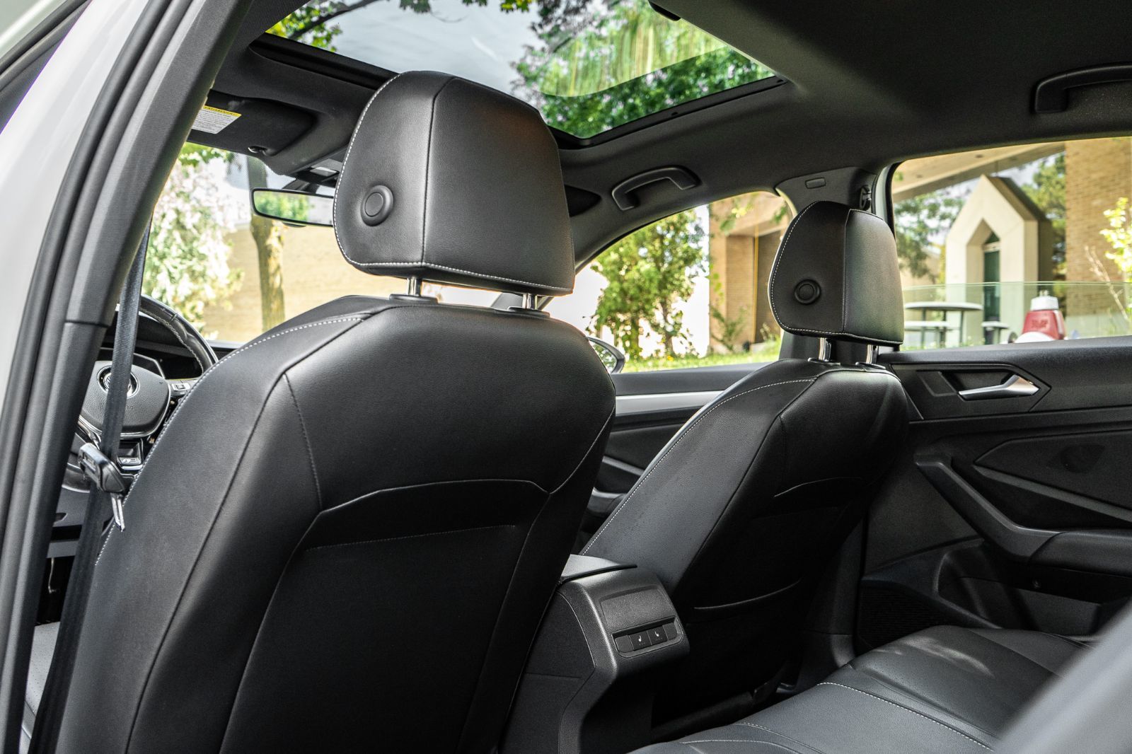 2020 Volkswagen Jetta Highline R-LINE-23