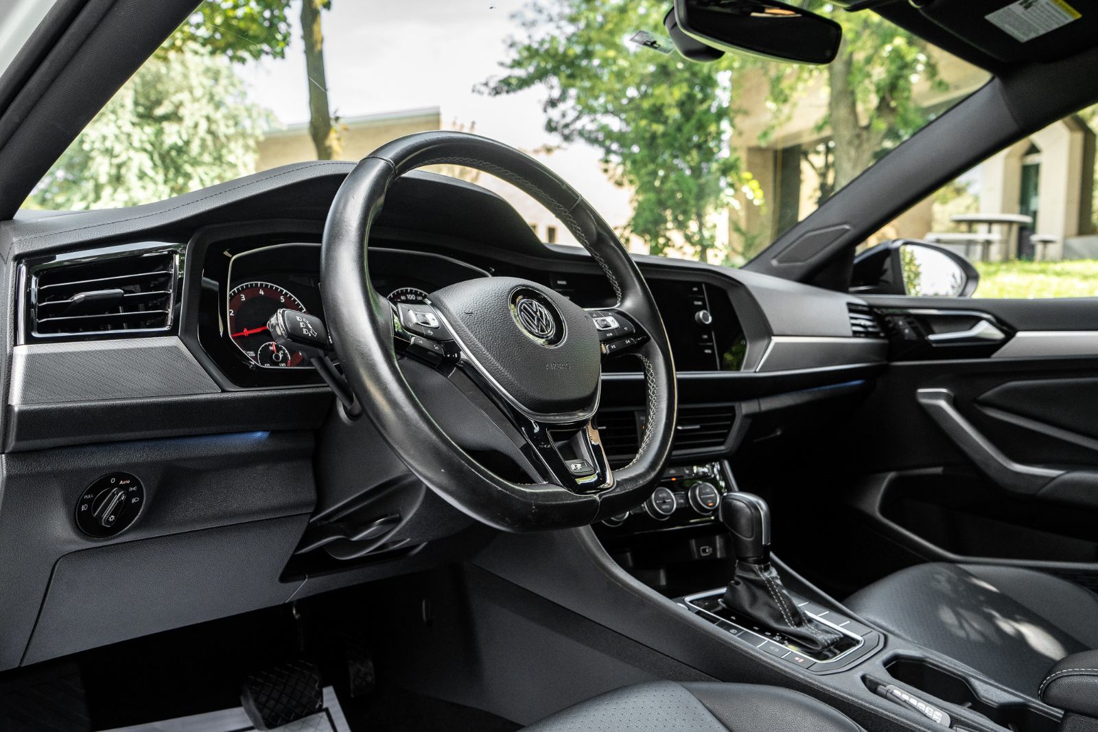 2020 Volkswagen Jetta Highline R-LINE-21