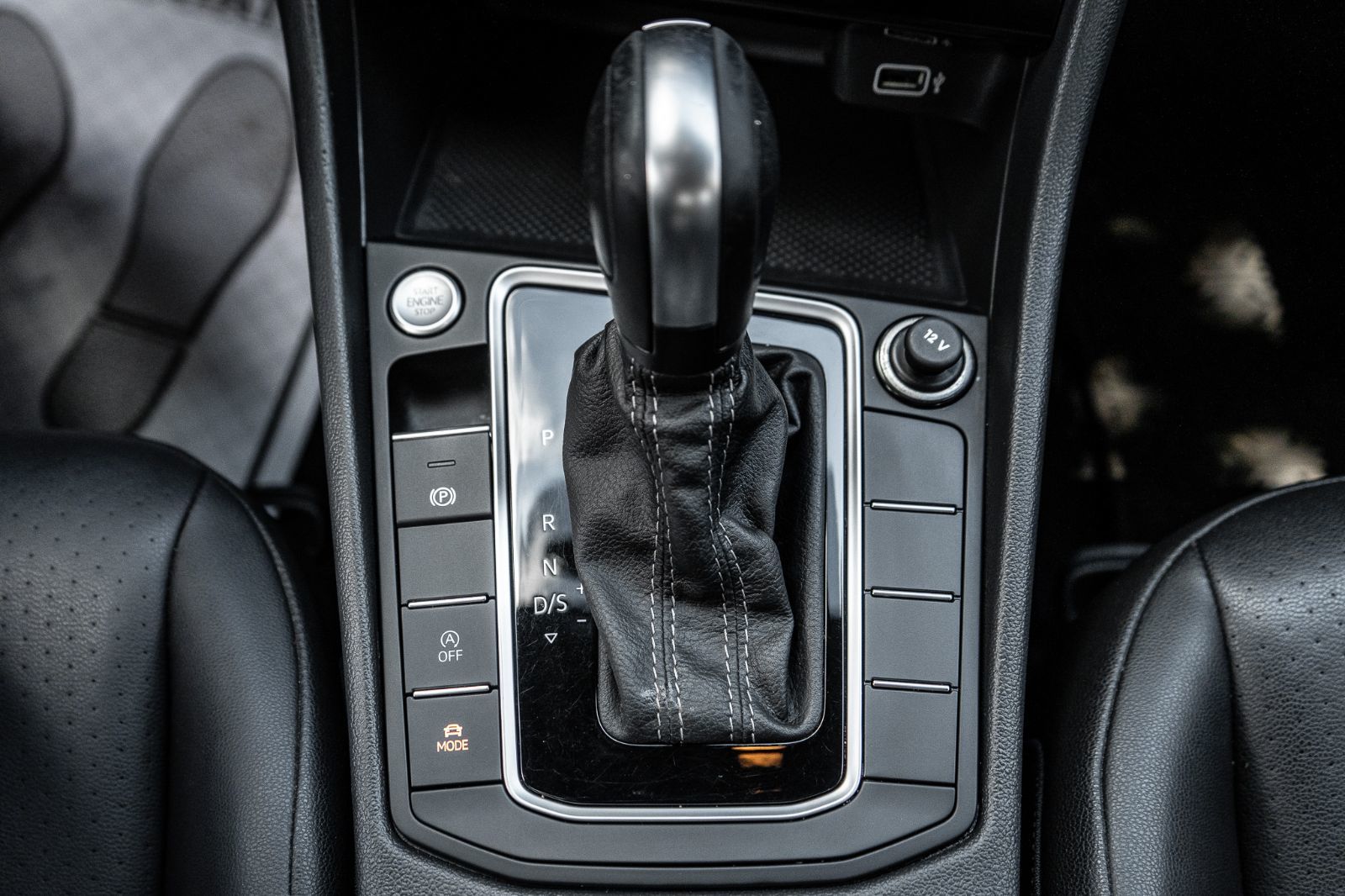 2020 Volkswagen Jetta Highline R-LINE-16