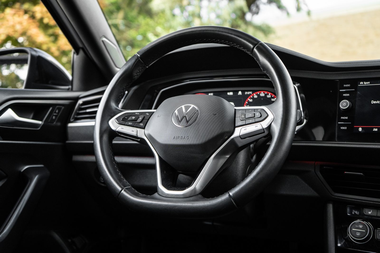 2022 Volkswagen Jetta Comfortline Sports Package-10