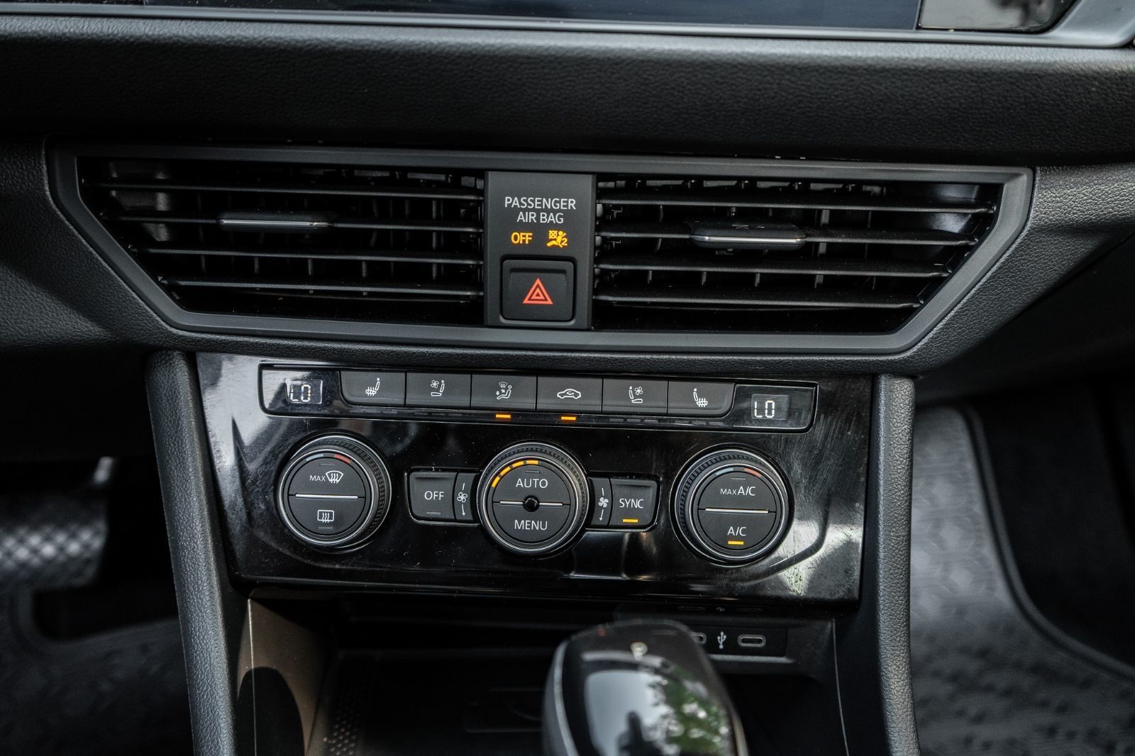 2022 Volkswagen Jetta Highline-14