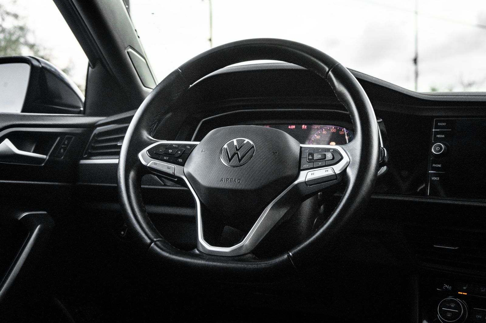 2023 Volkswagen Jetta Comfortline sports package-10