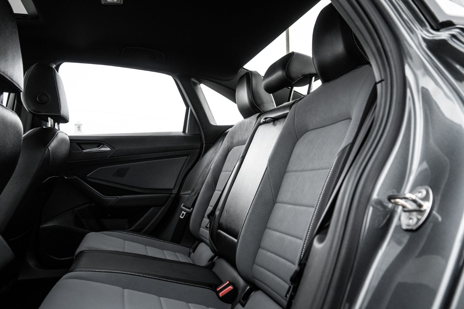 2025 Volkswagen Jetta Comfortline with Sport package-30