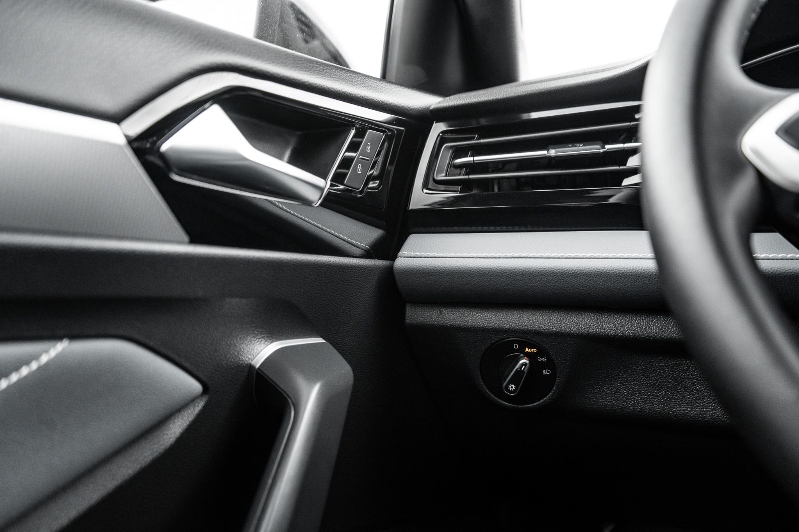 2025 Volkswagen Jetta Comfortline with Sport package-20