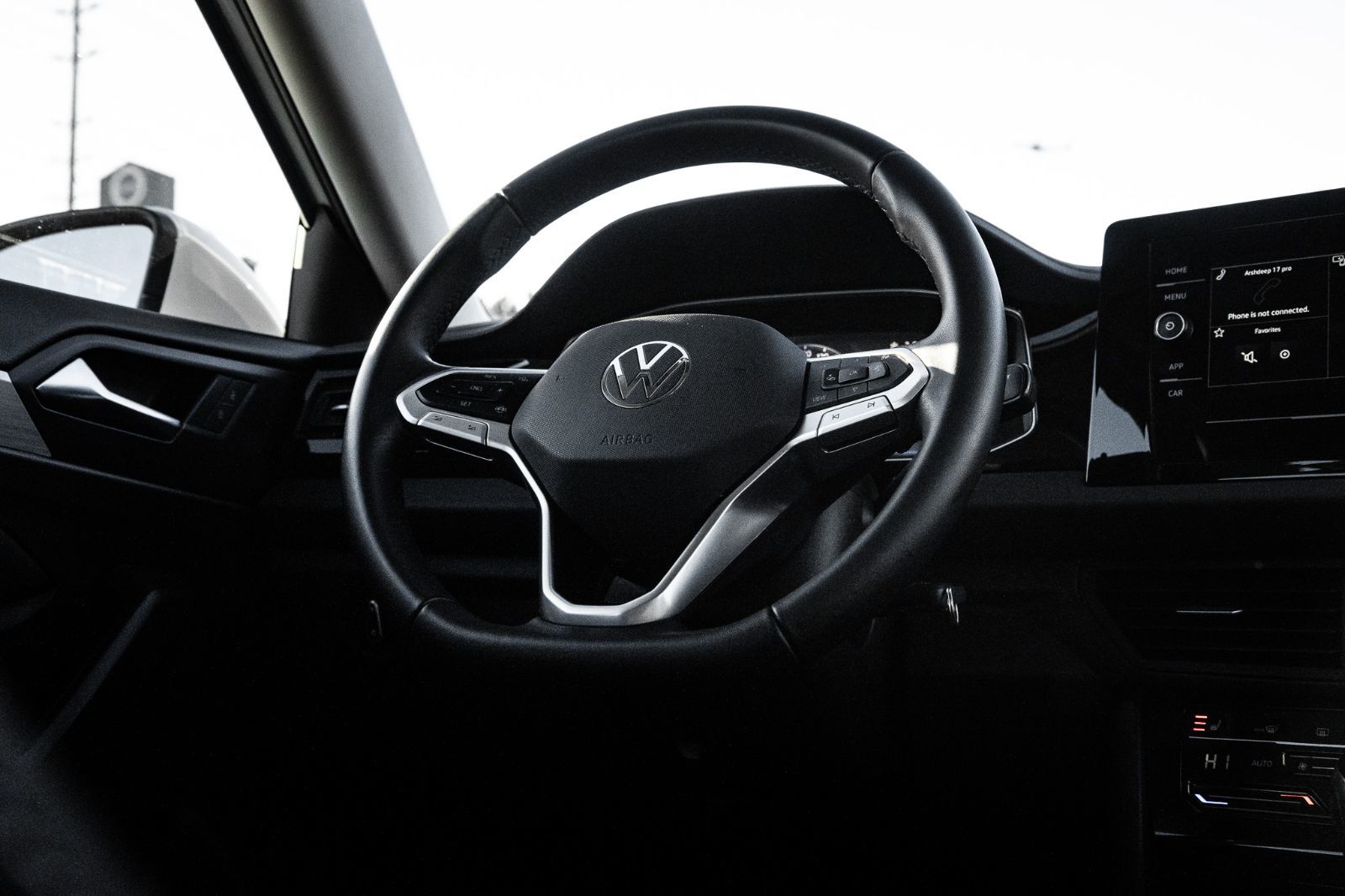 2025 Volkswagen Jetta Trendline-9