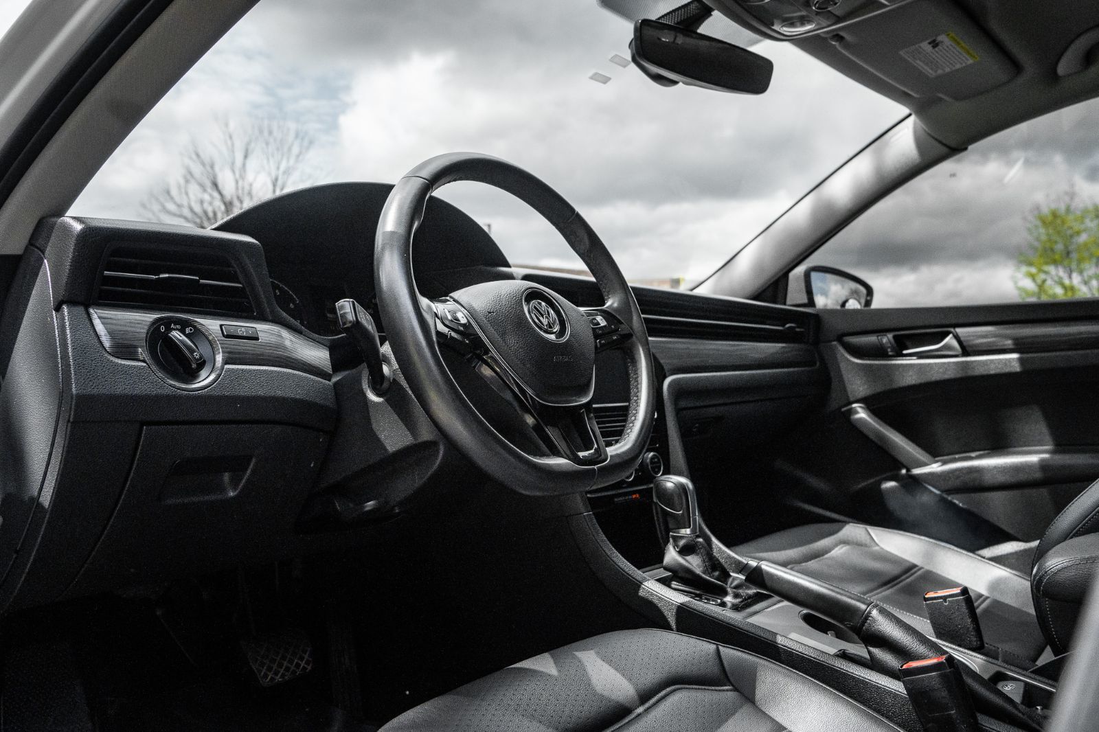 2021 Volkswagen Passat Highline-21
