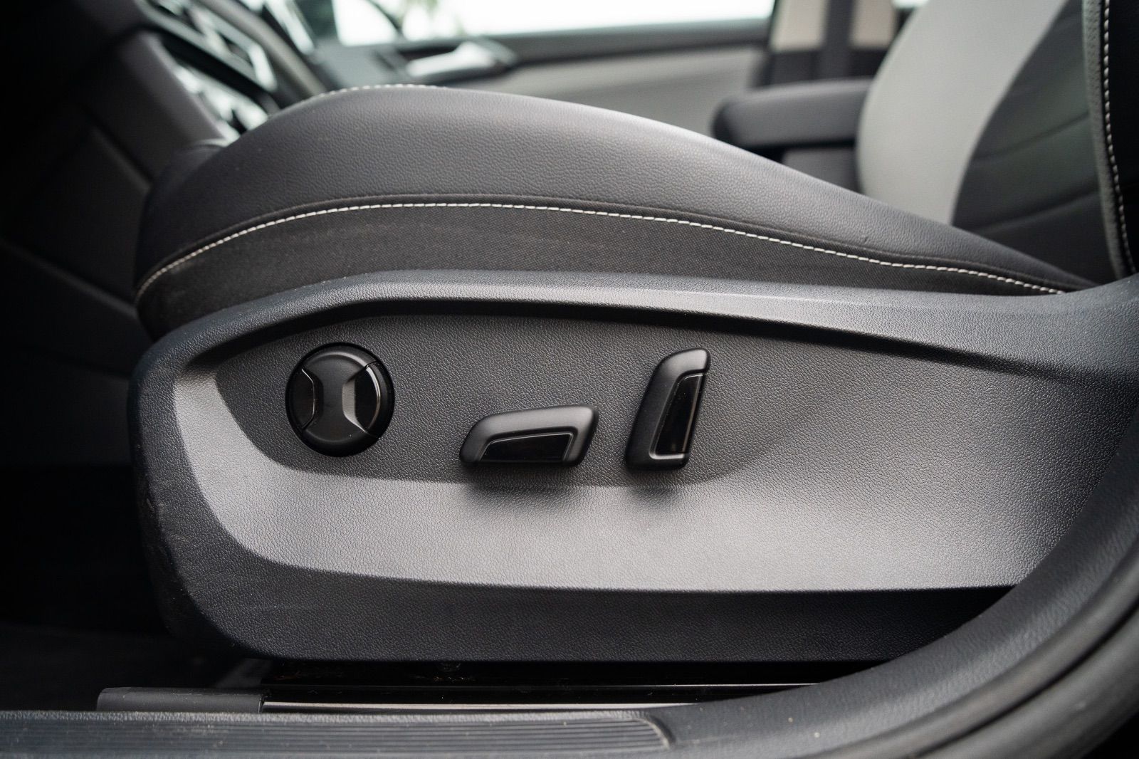 2022 Volkswagen Taos Highline AWD-12