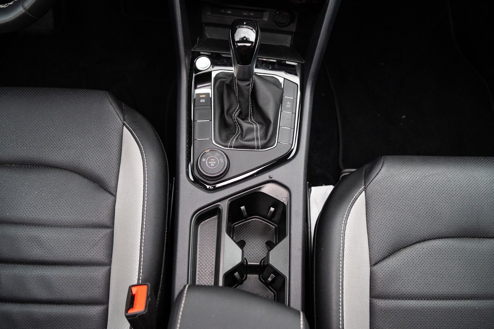 2022 Volkswagen Taos Highline AWD-16