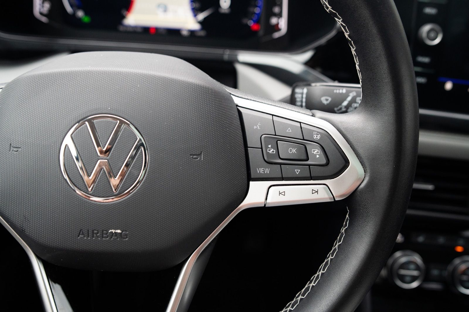 2022 Volkswagen Taos Highline AWD-25