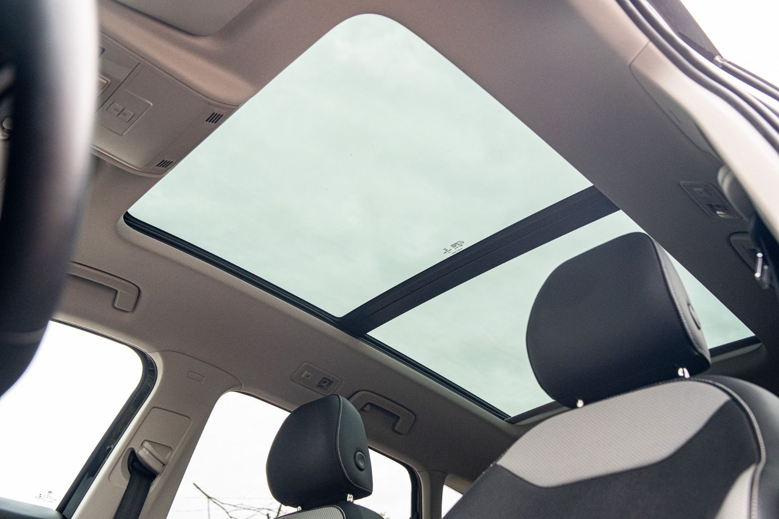 2022 Volkswagen Taos Highline AWD-22