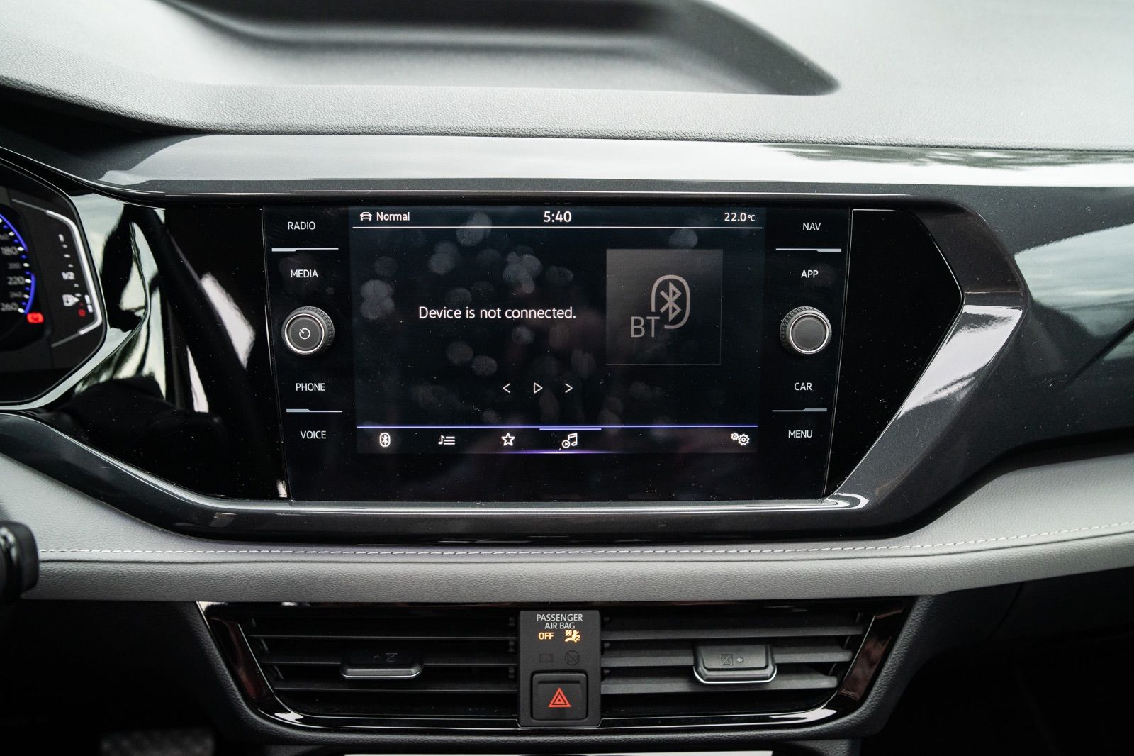 2022 Volkswagen Taos Highline AWD-19