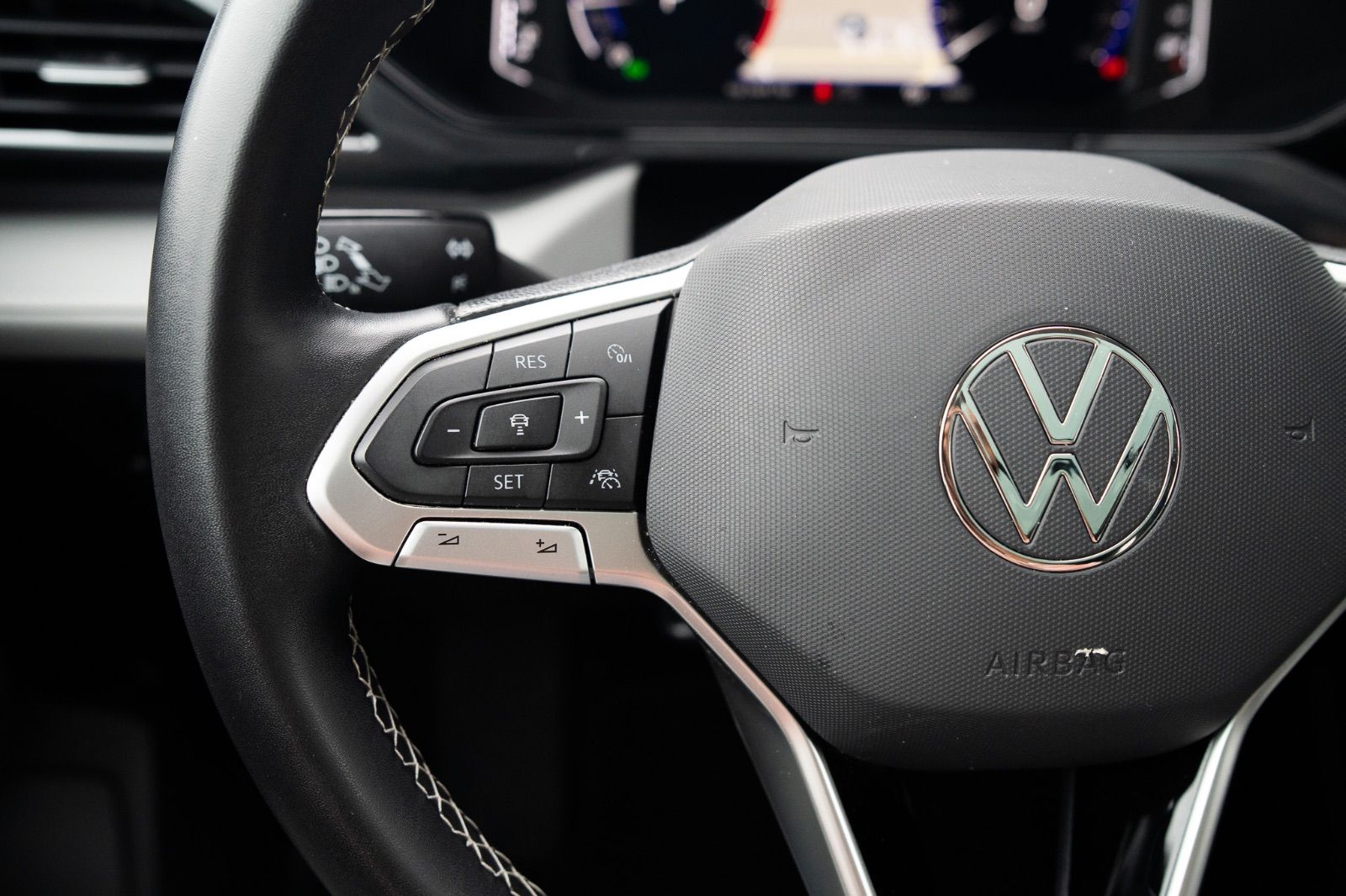 2022 Volkswagen Taos Highline AWD-24