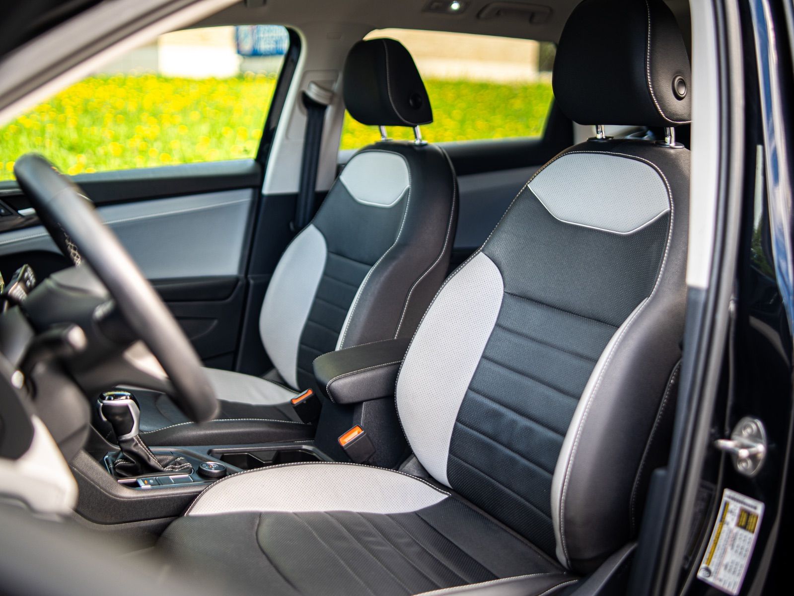 2023 Volkswagen Taos Highline-8