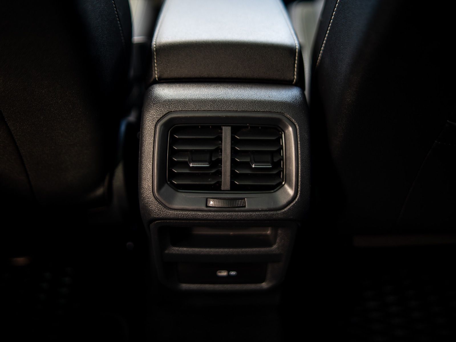 2023 Volkswagen Taos Highline-12