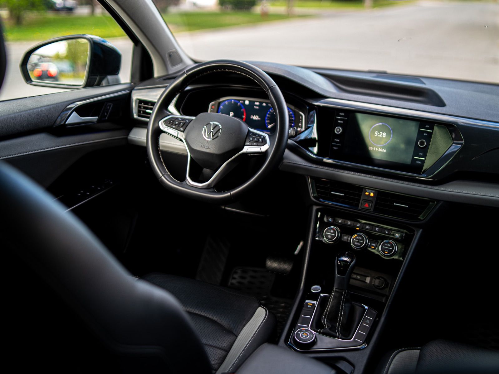 2023 Volkswagen Taos Highline-15