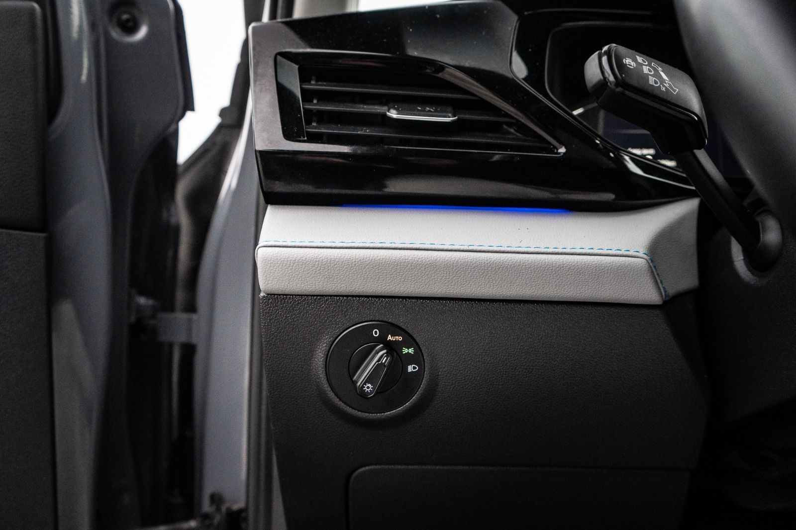 2024 Volkswagen Taos Comfortline Black Edition-23