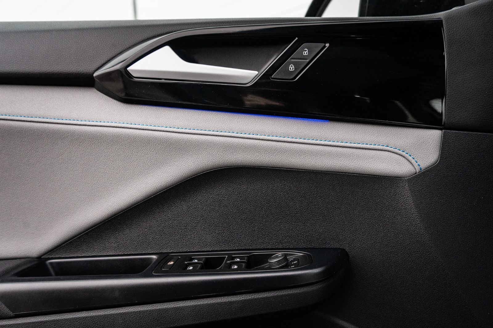 2024 Volkswagen Taos Comfortline Black Edition-20