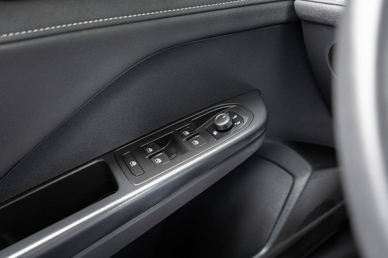 2025 Volkswagen Taos Comfortline Black Edition-22