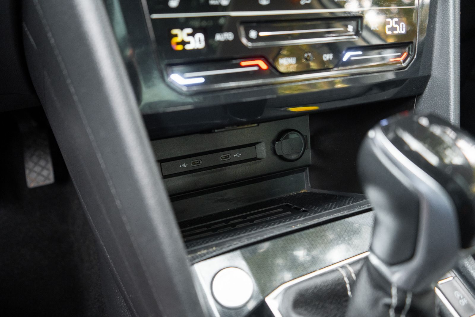 2025 Volkswagen Taos Comfortline Black Edition-15