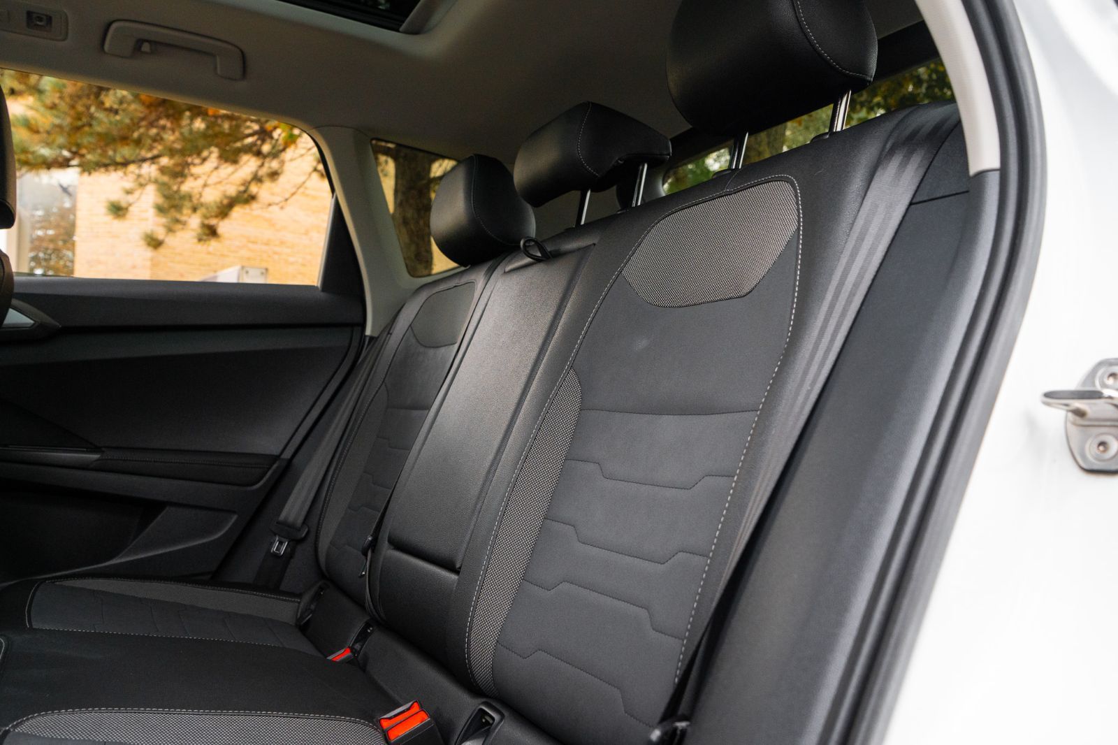 2025 Volkswagen Taos Comfortline Black Edition-30