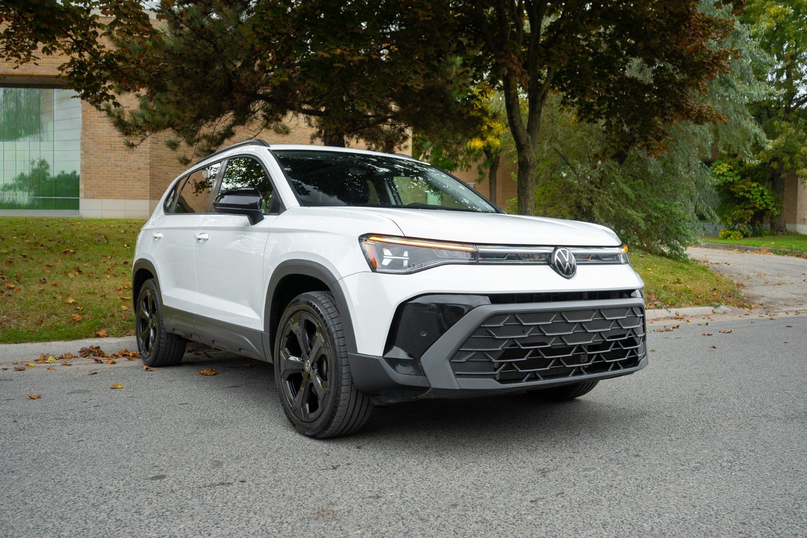 2025 Volkswagen Taos Comfortline Black Edition-2