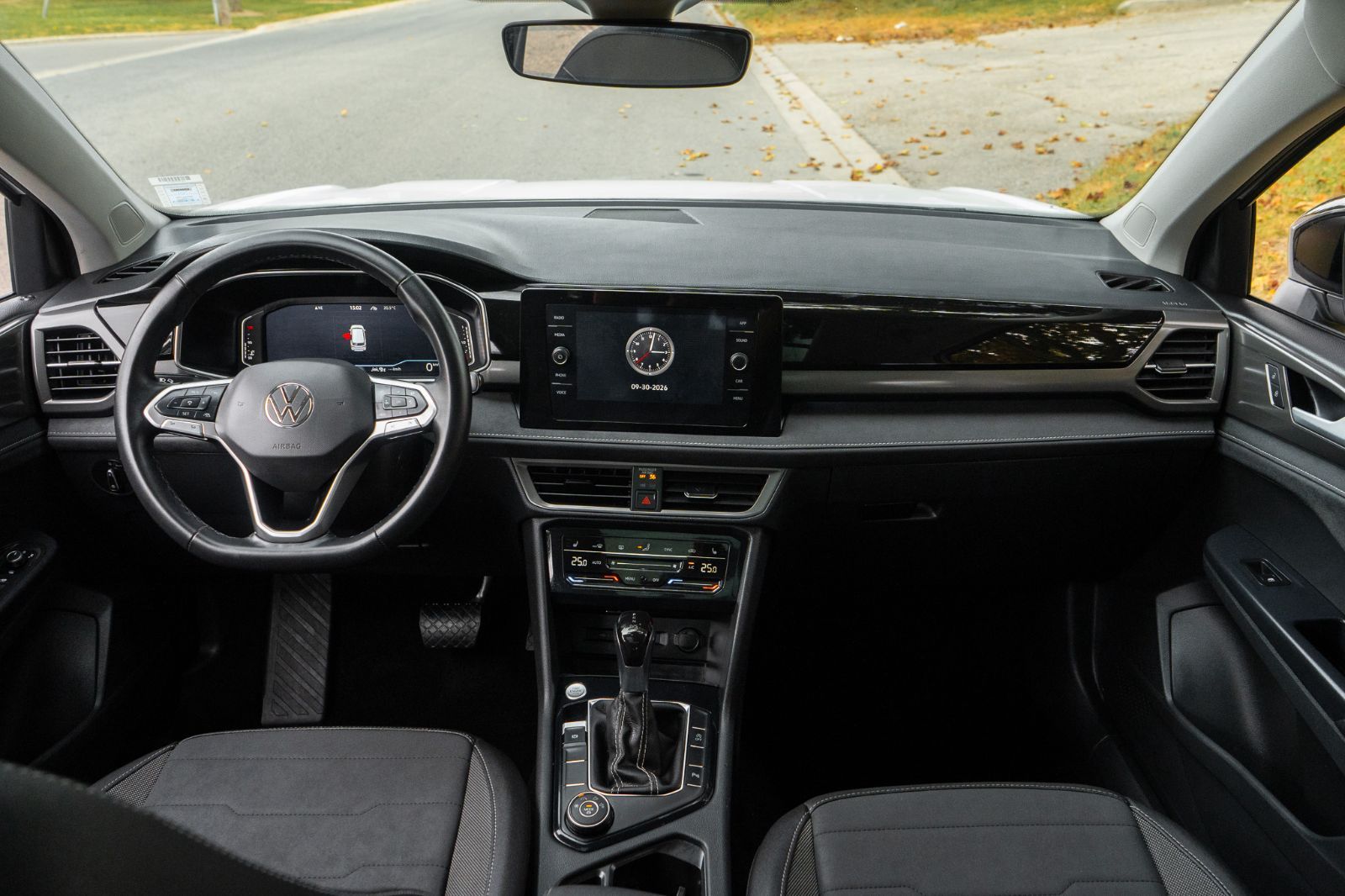 2025 Volkswagen Taos Comfortline Black Edition-6