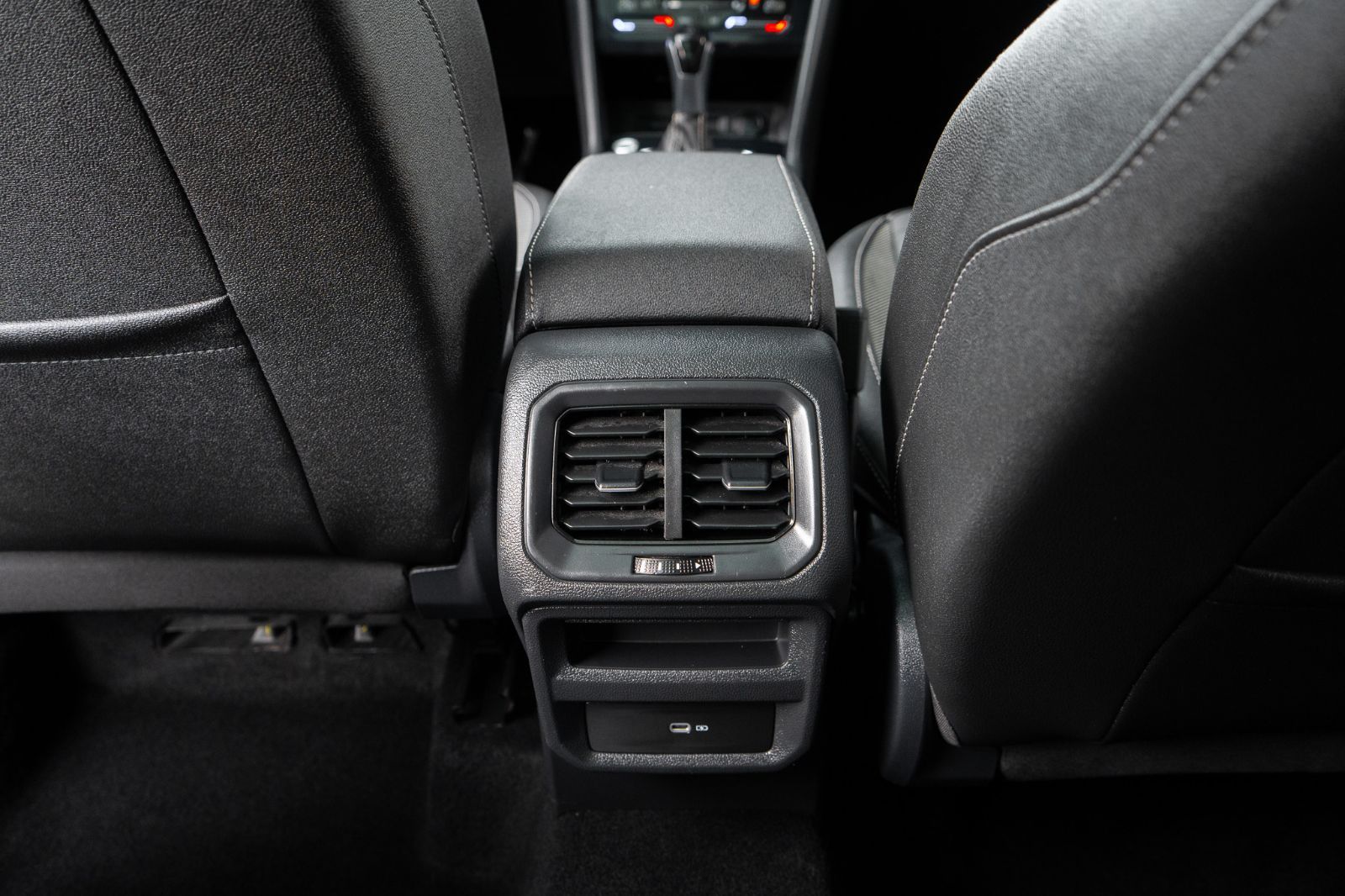 2025 Volkswagen Taos Comfortline Black Edition-31