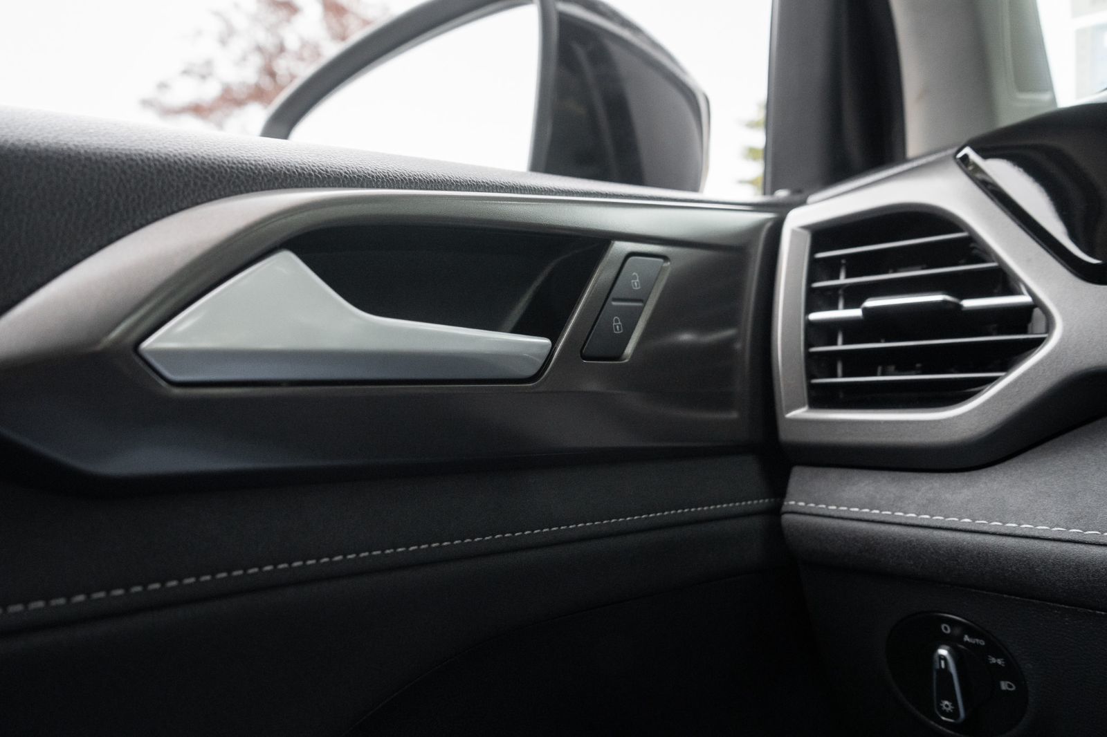 2025 Volkswagen Taos Comfortline Black Edition-21