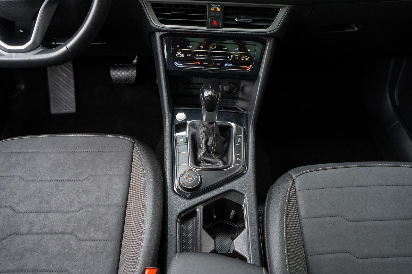 2025 Volkswagen Taos Comfortline Black Edition-8