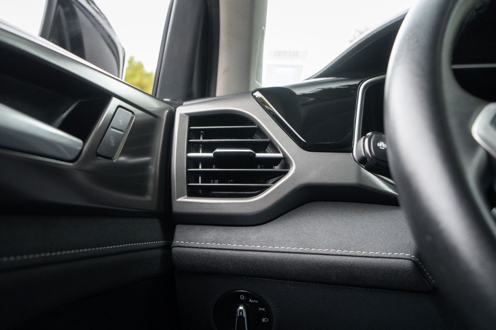 2025 Volkswagen Taos Comfortline Black Edition-20