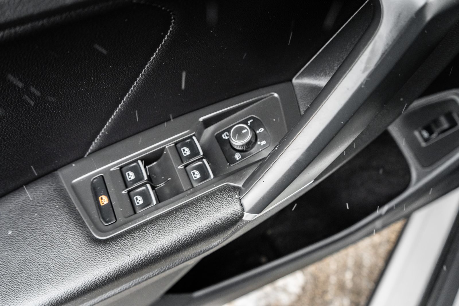 2020 Volkswagen Tiguan SEL PREMIUM R-LINE-21