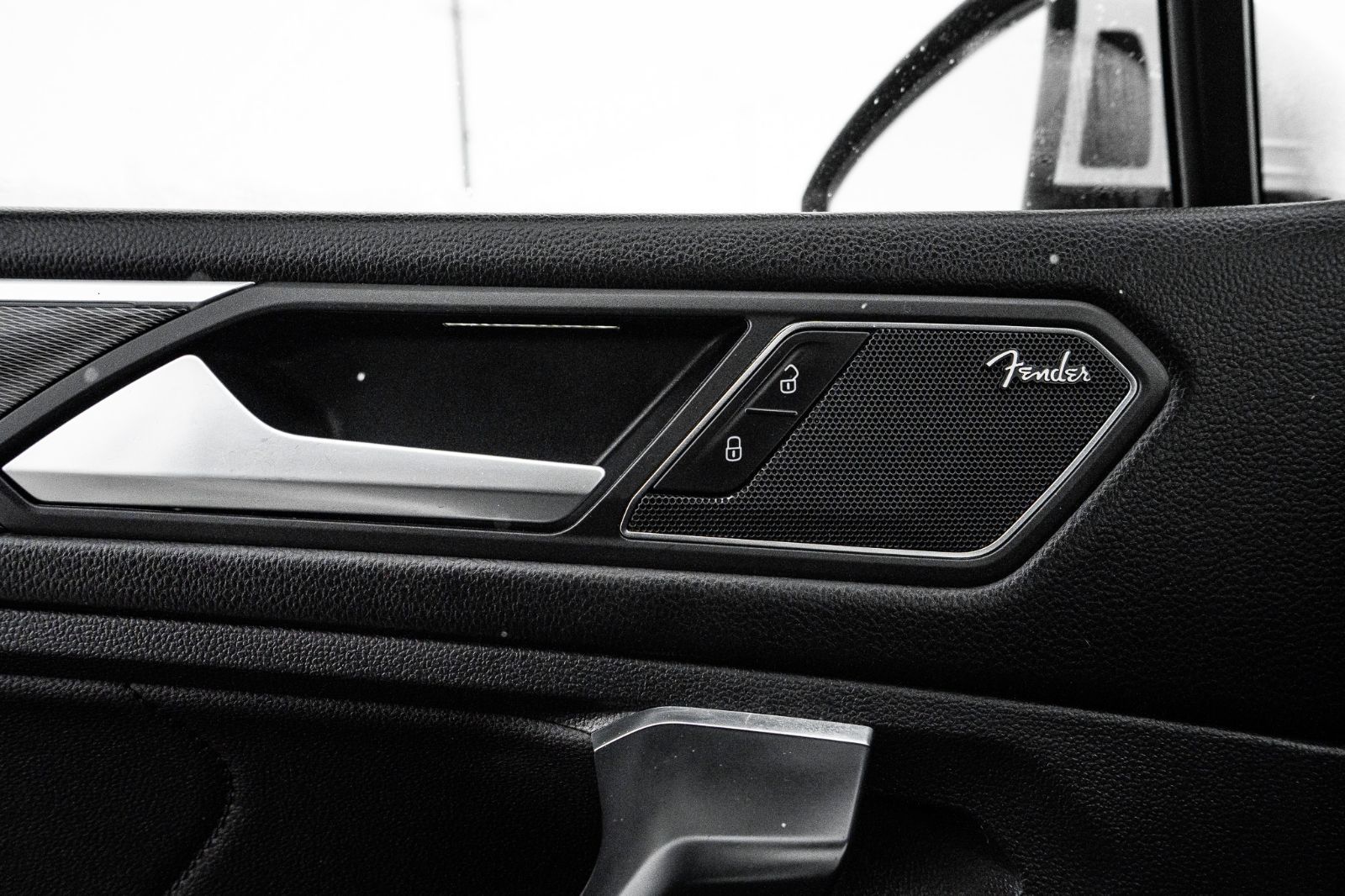 2020 Volkswagen Tiguan SEL PREMIUM R-LINE-20