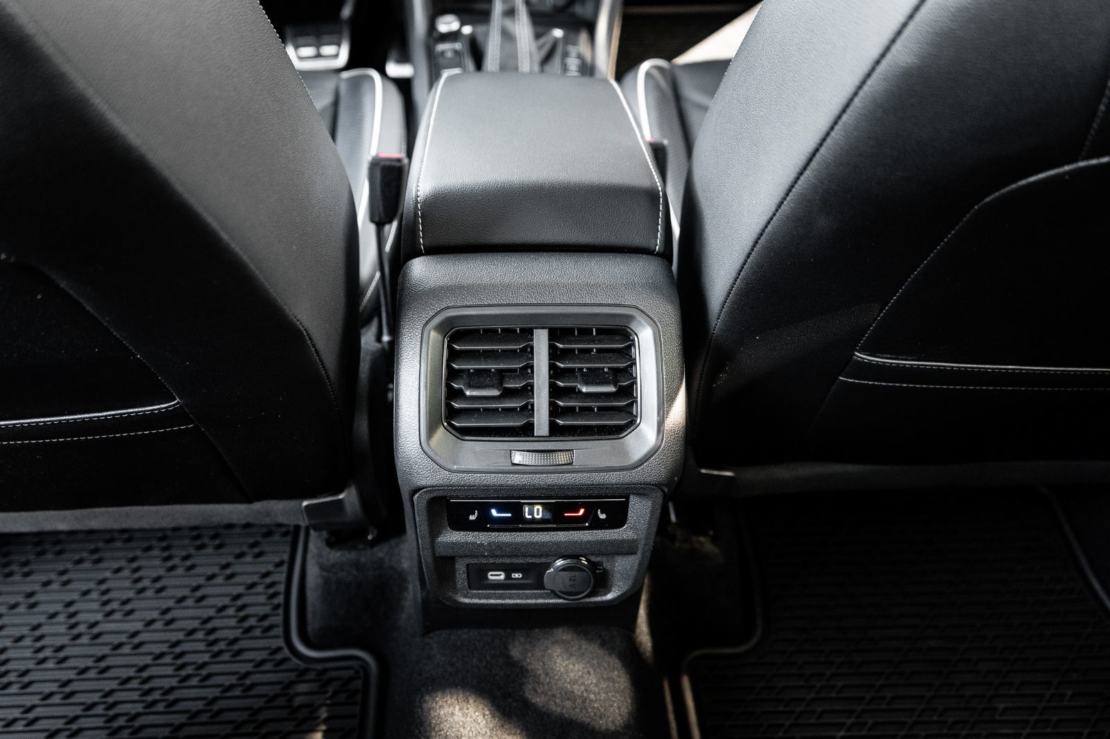 2022 Volkswagen Tiguan Highline R-Line-30