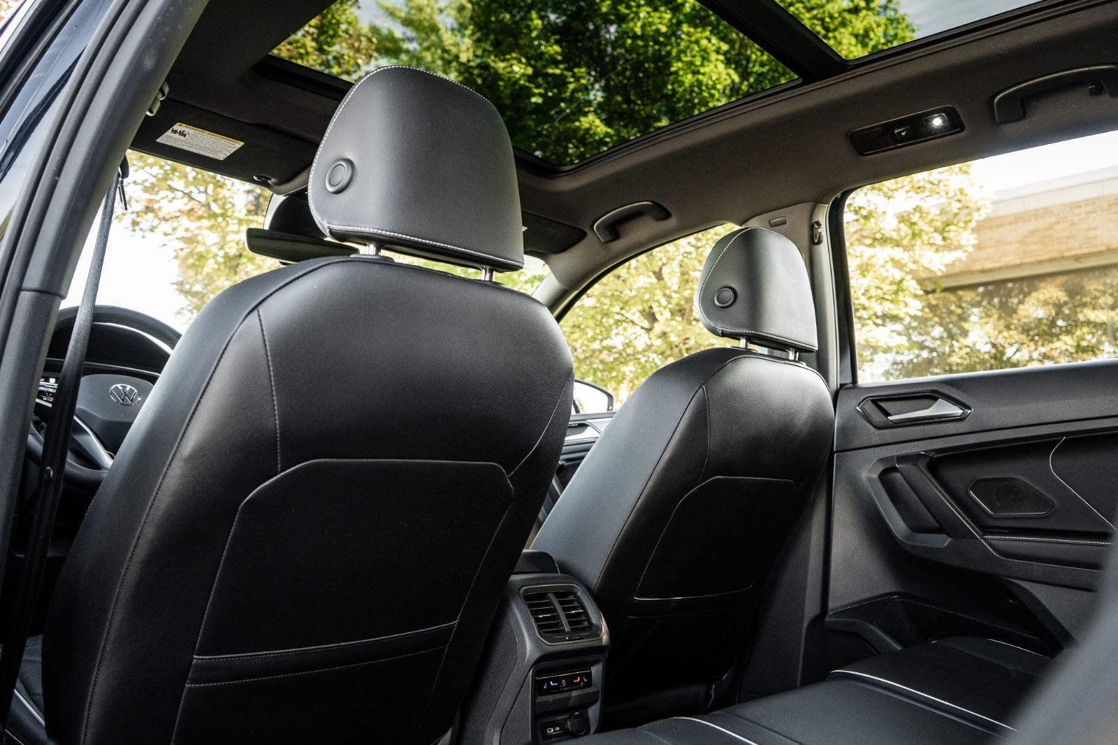 2022 Volkswagen Tiguan Highline R-Line-28