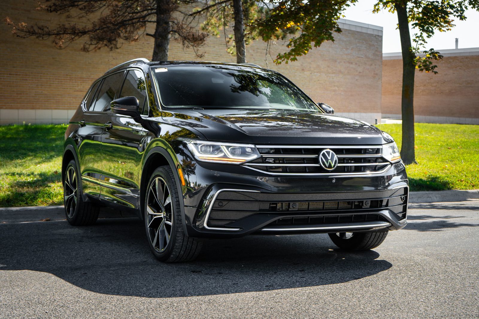 2022 Volkswagen Tiguan Highline R-Line-2