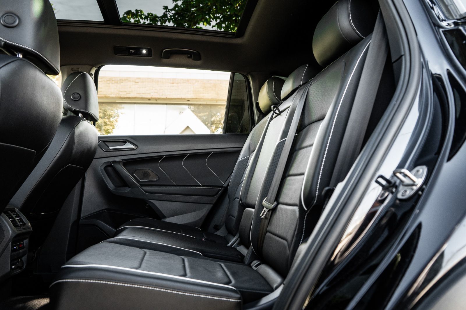 2022 Volkswagen Tiguan Highline R-Line-27