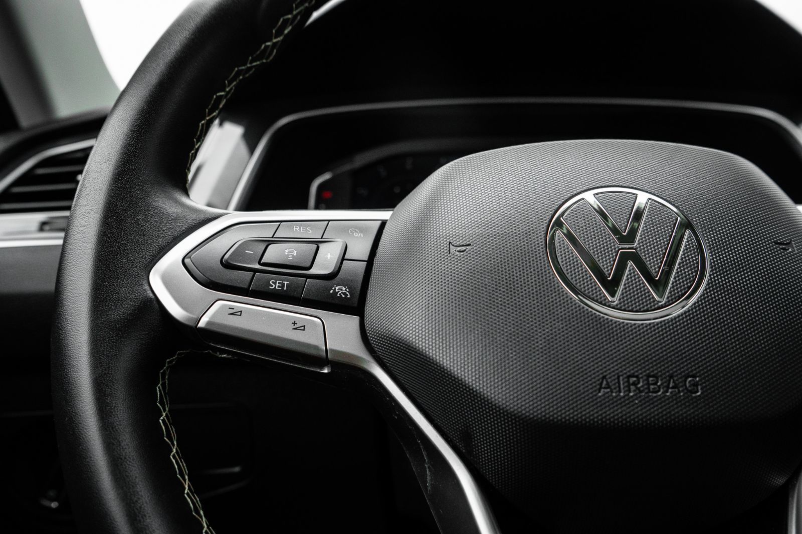 2024 Volkswagen Tiguan Comfortline AWD-11